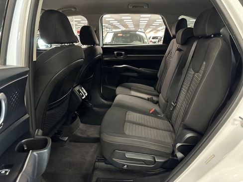 Used 2021 Kia Sorento LX image 26