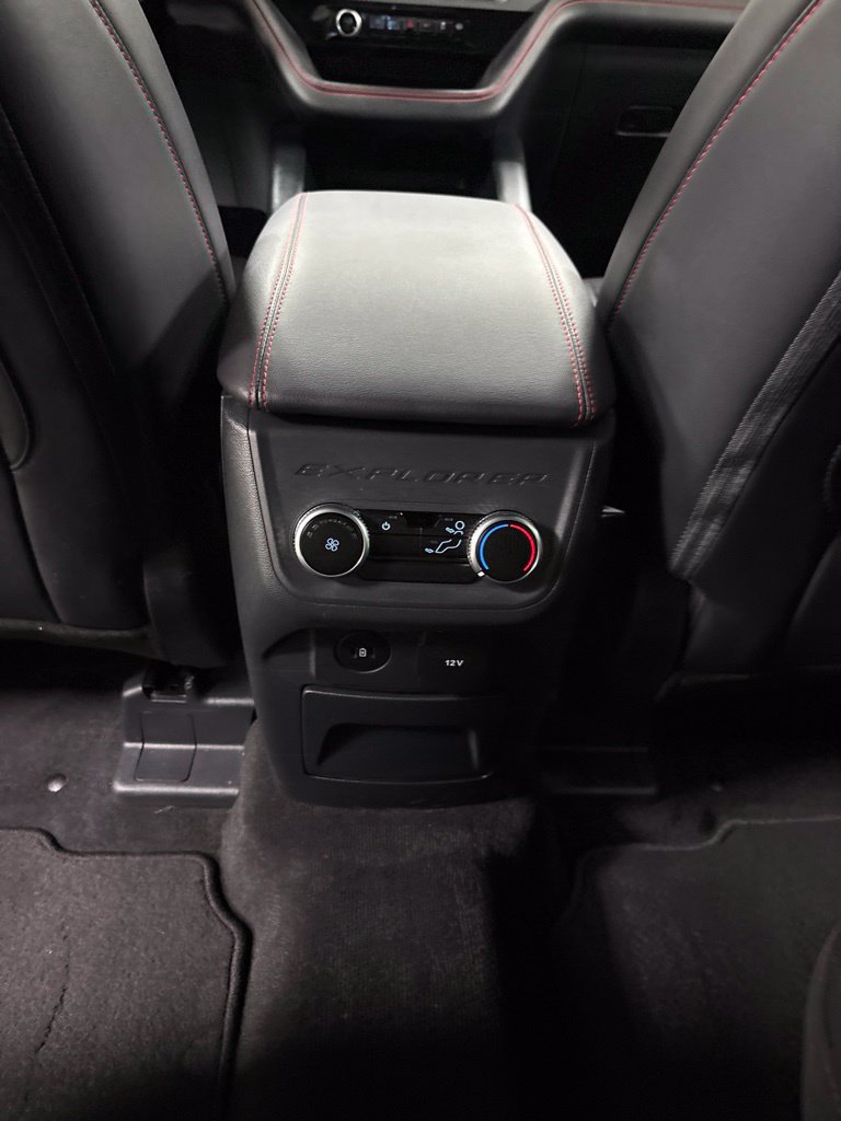 Used 2025 Ford Explorer ST-Line AWD/4WD image 23