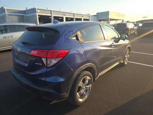 Used 2017 Honda HR-V EX image 4