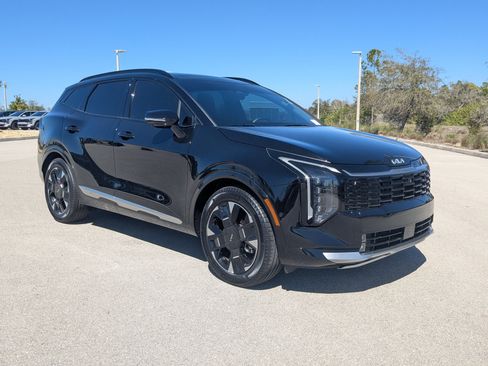 Certified 2026 Kia Sportage SX image 2