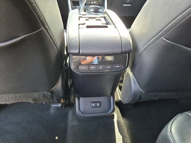 Used 2021 Toyota Highlander XSE AWD/4WD image 17