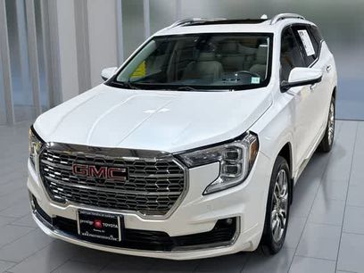 Used 2022 GMC Terrain Denali w/ Denali Premium Package