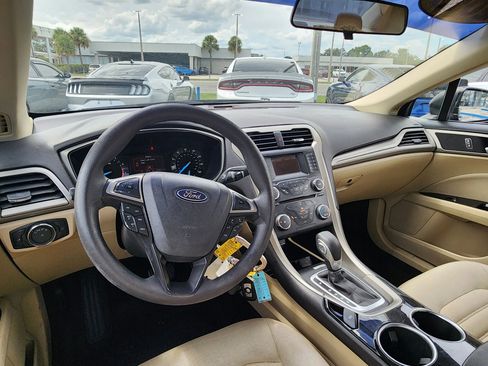 Used 2013 Ford Fusion SE image 14