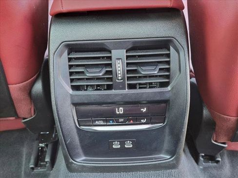Used 2025 BMW 330i Sedan RWD image 18