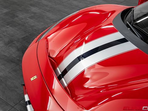 Used 2019 Ferrari 488 Pista Coupe RWD image 9