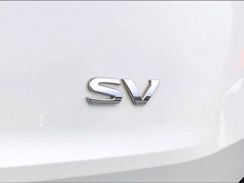 Used 2023 Nissan Rogue SV FWD image 9