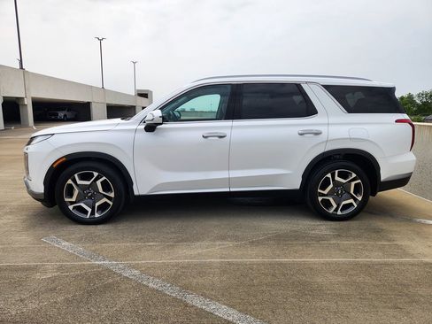 Used 2024 Hyundai Palisade SEL w/ Premium Package FWD image 5