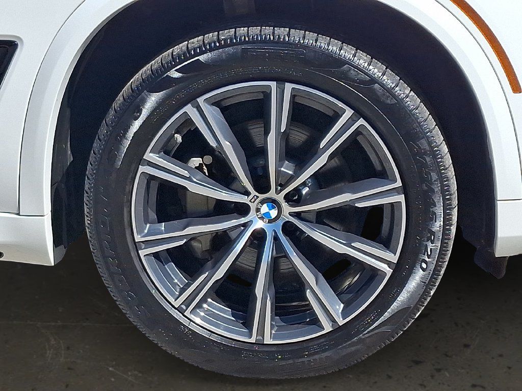 Used 2020 BMW X5 xDrive40i w/ M Sport Package AWD/4WD image 9