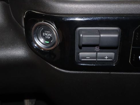 Used 2025 Chevrolet Silverado 3500 LT w/ Convenience Package AWD/4WD image 33