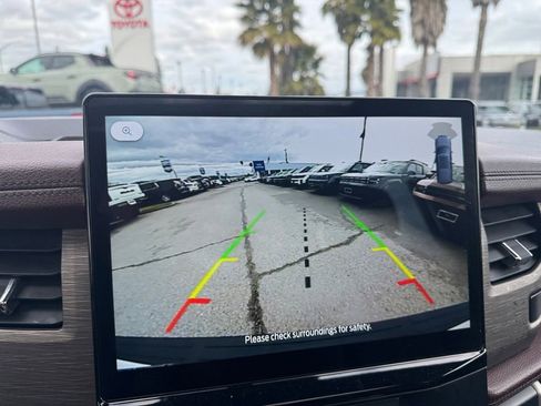 Used 2024 Ford Expedition Limited image 20