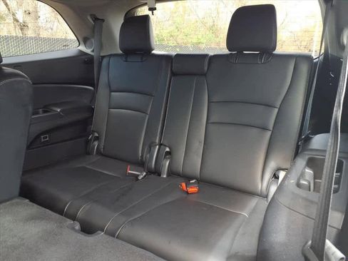 Used 2018 Honda Pilot Touring image 9