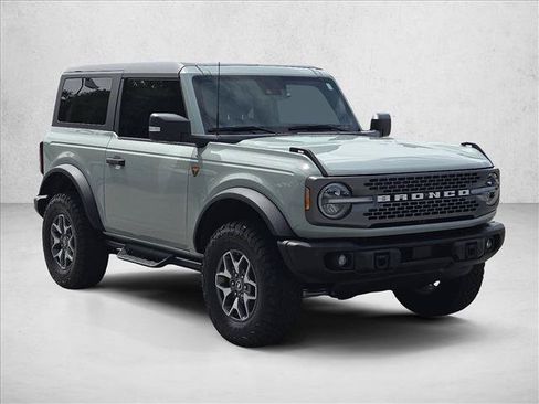 Certified 2023 Ford Bronco Badlands AWD/4WD image 3