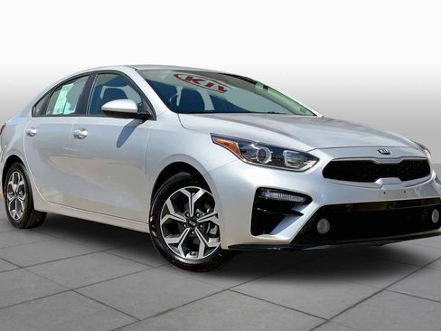 Used 2020 Kia Forte LXS image 3