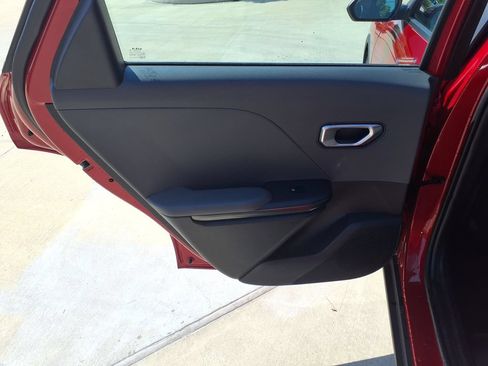 Used 2025 Kia K4 FWD image 15