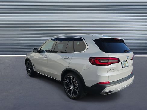 Used 2022 BMW X5 sDrive40i w/ Premium Package image 4