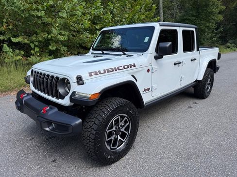 New 2025 Jeep Gladiator Rubicon image 3