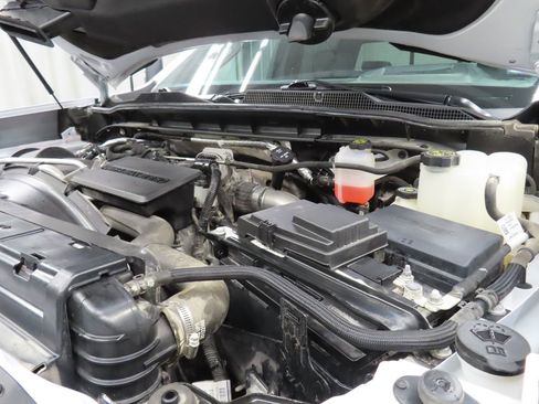 Used 2024 Chevrolet Silverado 2500 High Country w/ High Country Premium Package AWD/4WD image 31