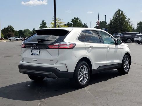 Certified 2024 Ford Edge SEL w/ Convenience Package AWD/4WD image 3