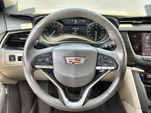 Used 2021 Cadillac XT6 Premium Luxury FWD image 14