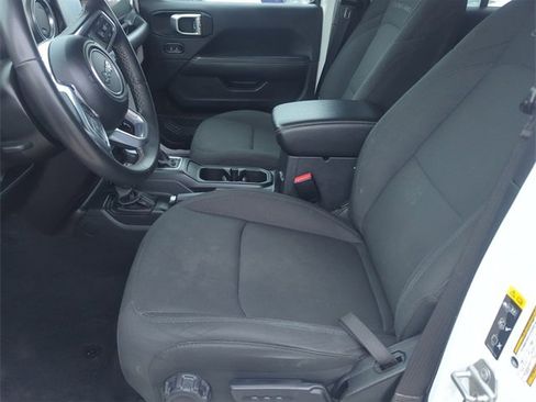 Certified 2023 Jeep Gladiator Overland image 11