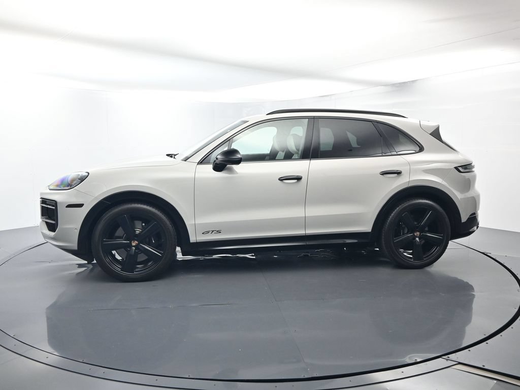 Certified 2026 Porsche Cayenne GTS AWD/4WD image 2