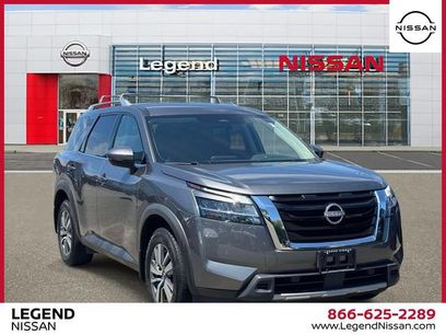 Used 2024 Nissan Pathfinder SL