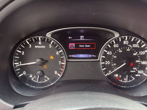 Used 2018 Nissan Altima 2.5 SR FWD image 8