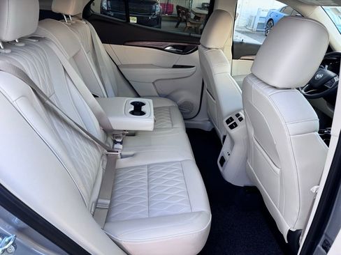 Used 2023 Buick Envision Avenir image 31