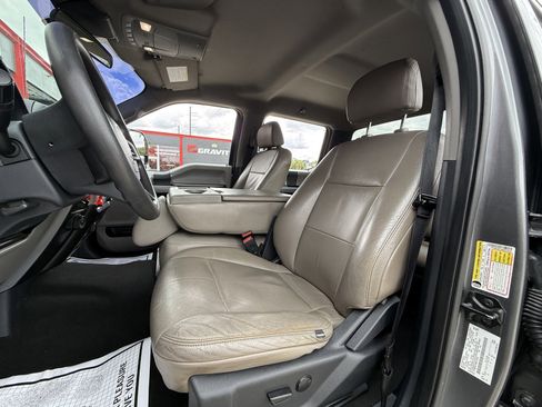 Used 2022 Ford F450 XLT w/ XLT Value Package image 14