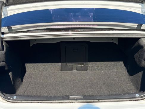 Used 2018 Volvo S90 T5 Momentum image 12