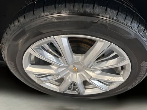 Used 2021 Chevrolet Suburban High Country image 24