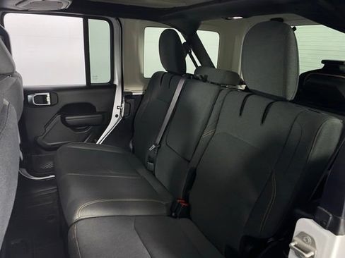 Used 2024 Jeep Wrangler Unlimited AWD/4WD image 17