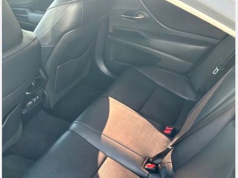 Used 2020 Lexus ES 350 w/ Premium Package FWD image 17