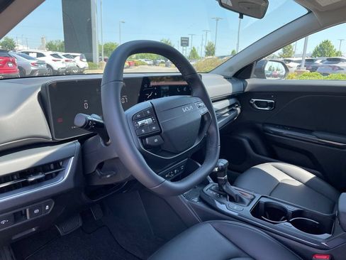 New 2026 Kia K4 EX FWD image 11