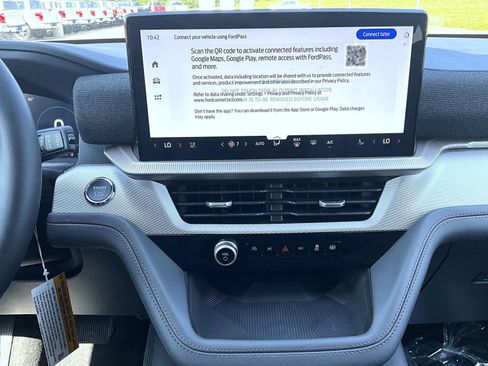 New 2026 Ford Explorer Active w/ Active Comfort Package AWD/4WD image 13