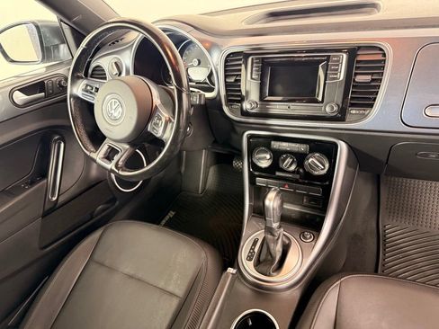 Used 2018 Volkswagen Beetle 2.0T S FWD image 22