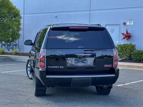 Used 2013 GMC Yukon XL Denali AWD/4WD image 11