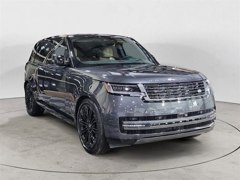 New 2025 Land Rover Range Rover Long Wheelbase SE image 7