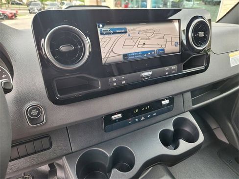 New 2025 Mercedes-Benz Sprinter 2500 image 21