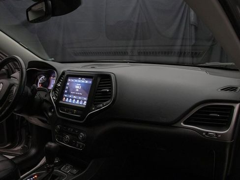 Used 2021 Jeep Cherokee Latitude Lux w/ Sun & Sound Group image 15