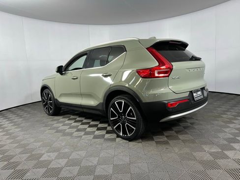 Used 2023 Volvo XC40 B5 Plus w/ Driver Assist Package image 9