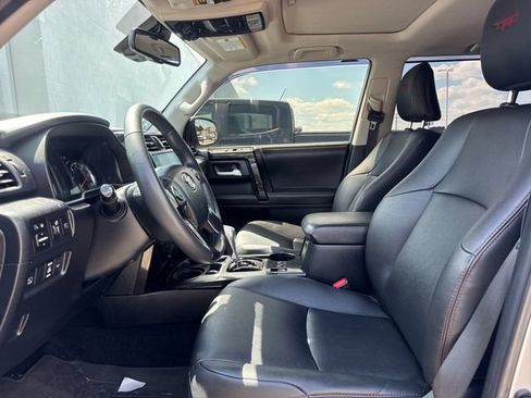 Used 2022 Toyota 4Runner TRD Off-Road Premium AWD/4WD image 13