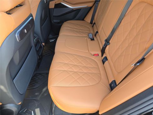 New 2026 BMW X5 xDrive40i w/ Premium Package image 17