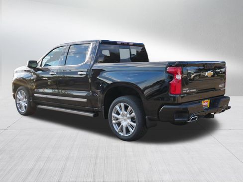 New 2026 Chevrolet Silverado 1500 High Country AWD/4WD image 2