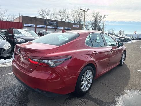 Used 2023 Toyota Camry LE image 5