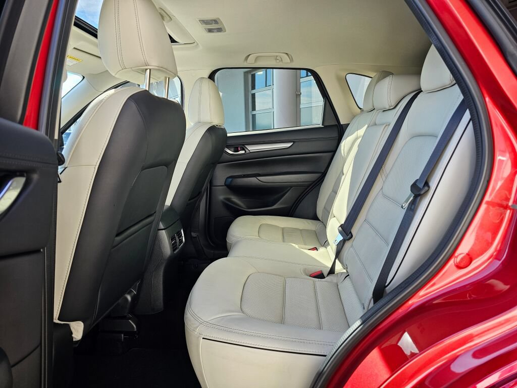 Used 2025 MAZDA CX-5 AWD 2.5 S w/ Preferred Package image 16