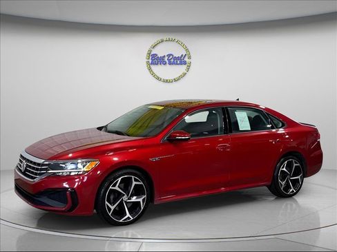Used 2020 Volkswagen Passat 2.0T R-Line FWD image 1