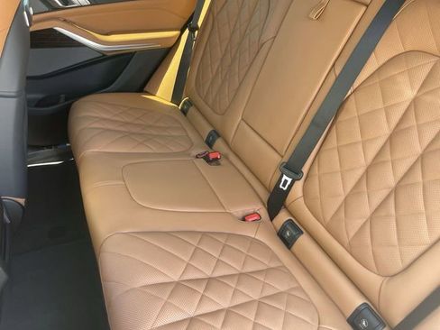 New 2026 BMW X5 xDrive40i w/ M Sport Package AWD/4WD image 16