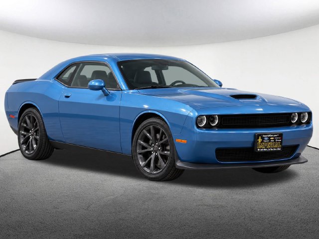 Used 2022 Dodge Challenger R/T w/ Blacktop Package RWD image 2