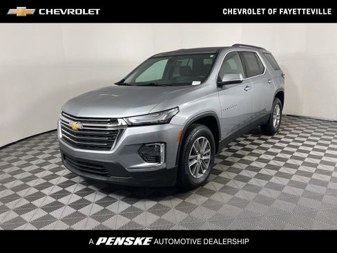 Certified 2023 Chevrolet Traverse LT FWD image 1
